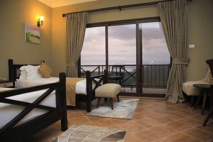 Room 30 of 120