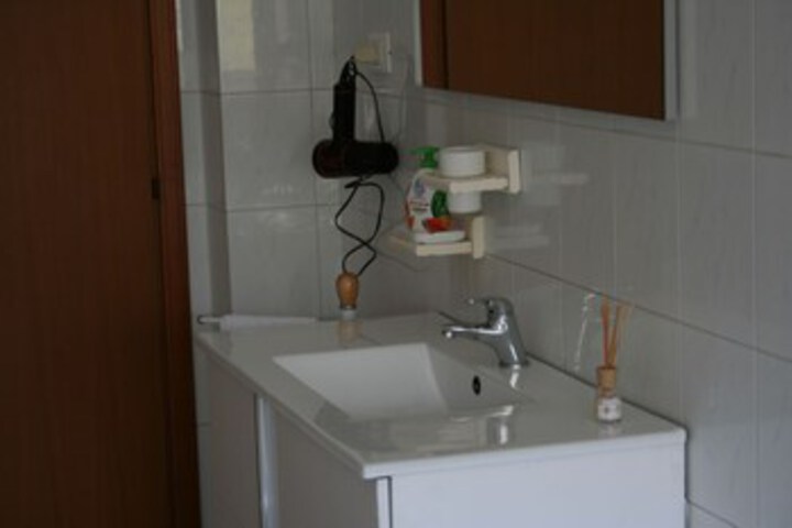 Room 5 of 19