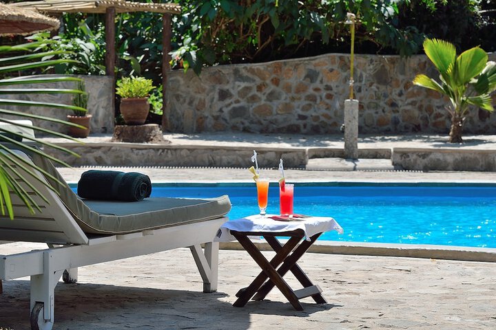 Hotel with Pool