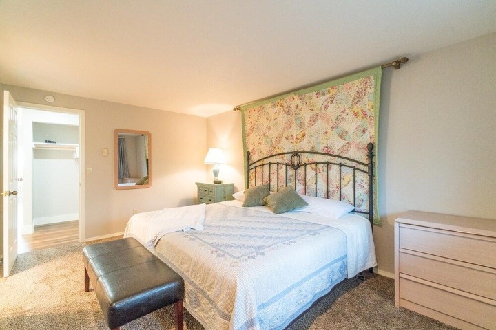 Room 2 of 24