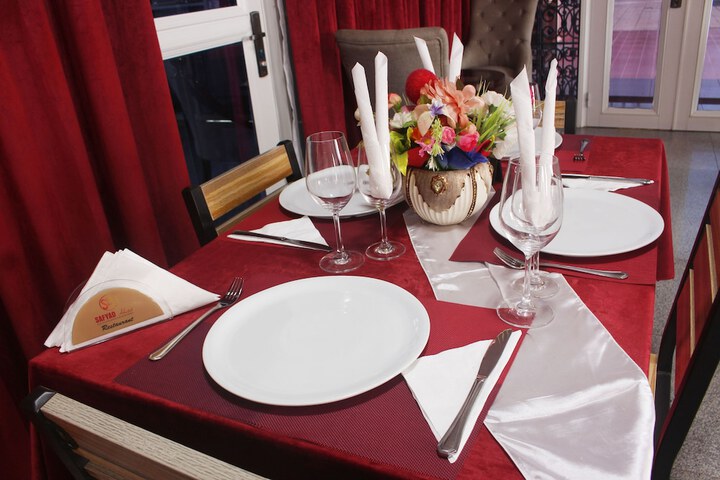 Dining 41 of 45