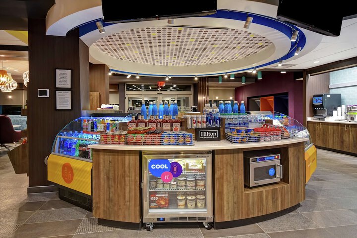 Snack bar
