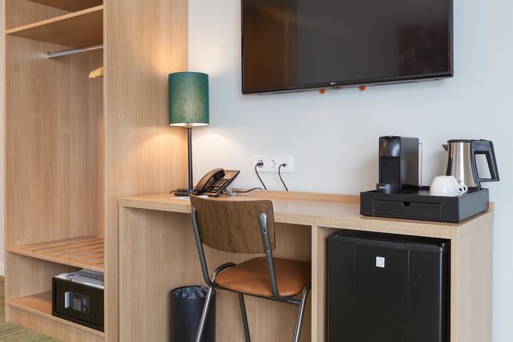 Room 20 of 44