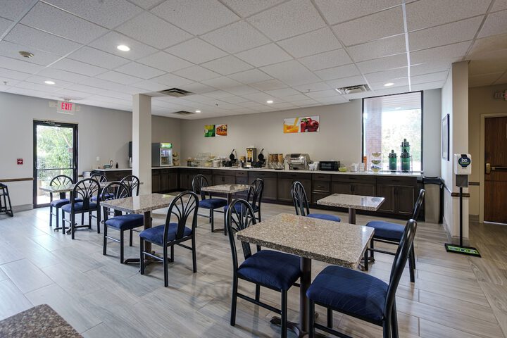 Breakfast area
