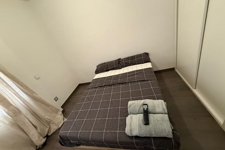 Room 9 of 23