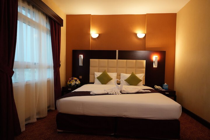 Room 8 of 15