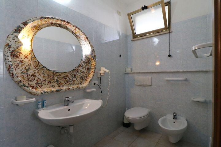 Room 95 of 150
