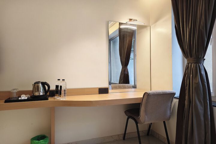Room 52 of 90