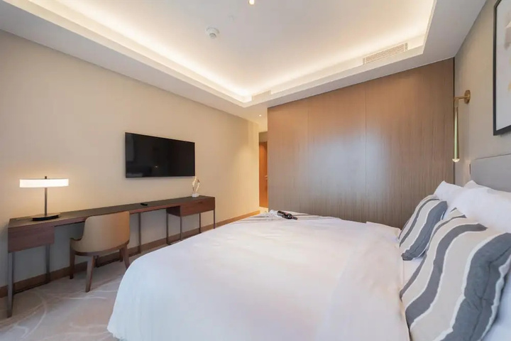 Room 5 of 20