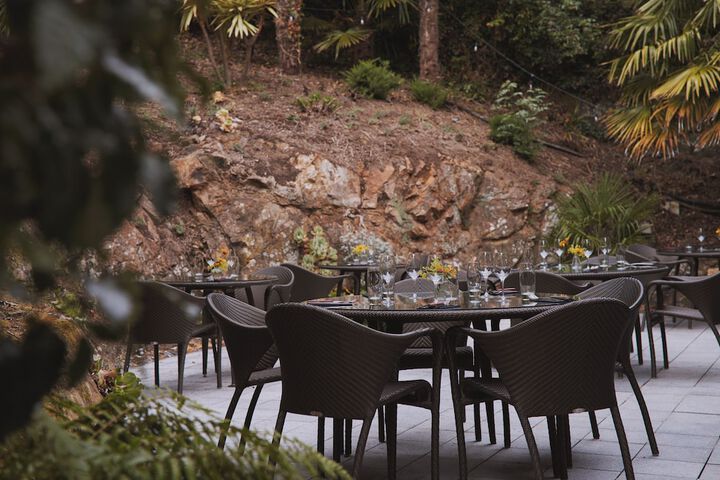 Dining 70 of 77