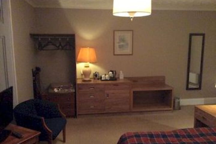 Room 42 of 62
