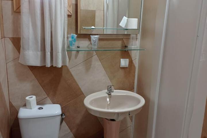 Room 45 of 63