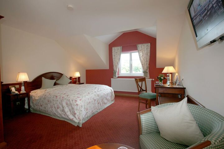 Room 5 of 37