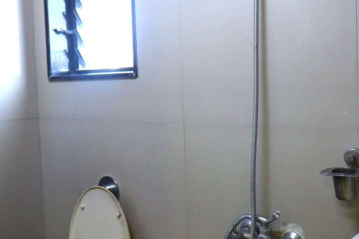 Room 26 of 33