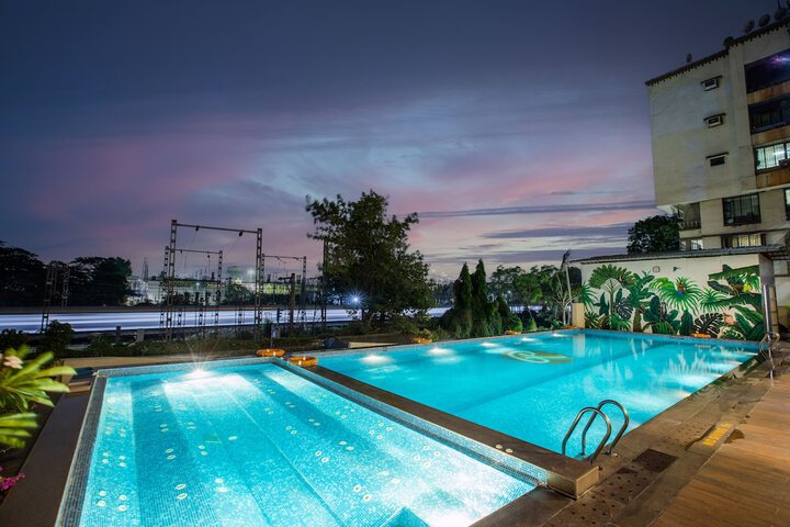 Pool 42 of 72