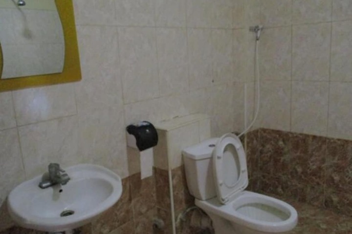 Room 14 of 24