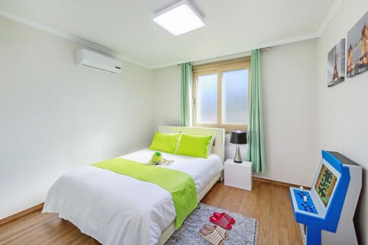 Room 57 of 116