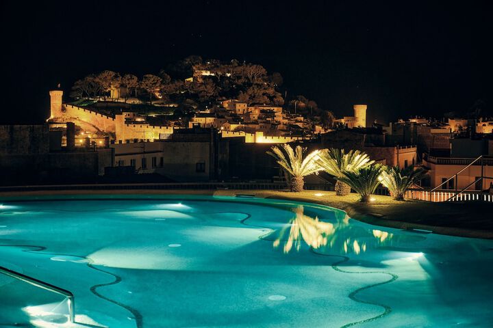Pool Hotel