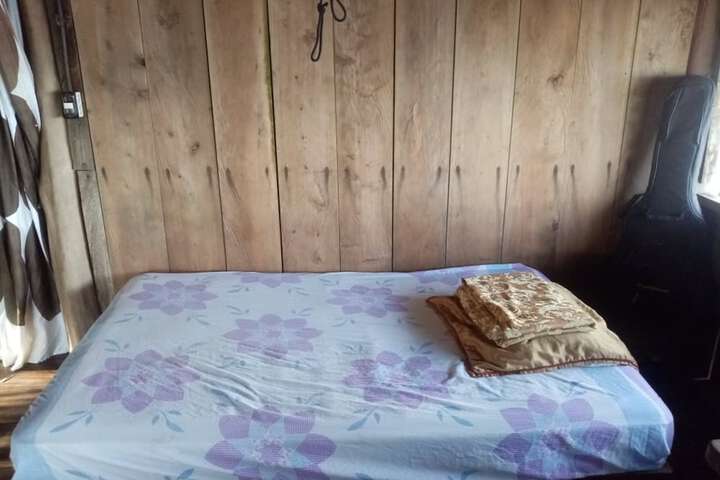 Room 11 of 43