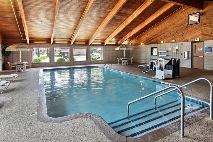 Pool 41 of 54
