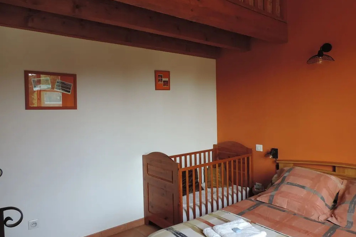 Room 2 of 16