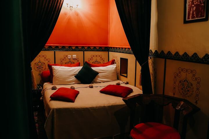 Room 15 of 79