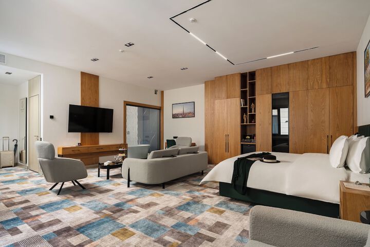 Room 19 of 52