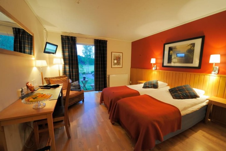 Room 16 of 18