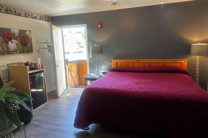 Room 68 of 166