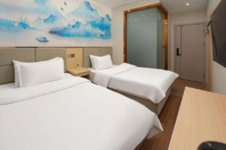 Room 7 of 7