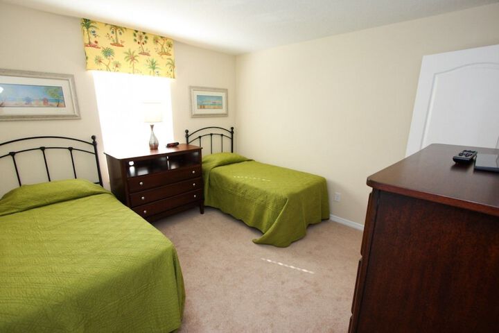 Room 4 of 34