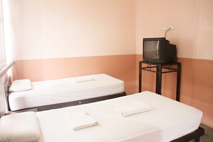Room 9 of 31