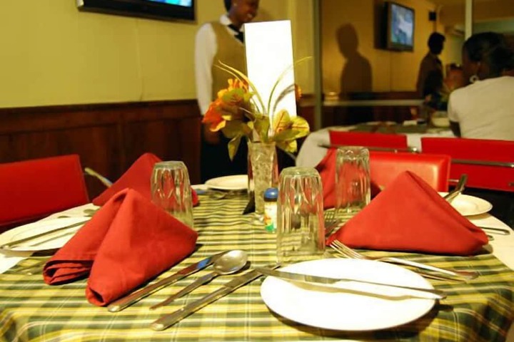 Dining 48 of 64