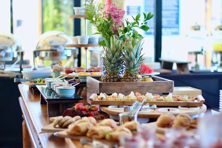 Breakfast/Coffee Service 129 of 152