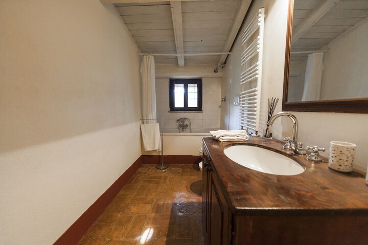 Room 16 of 22
