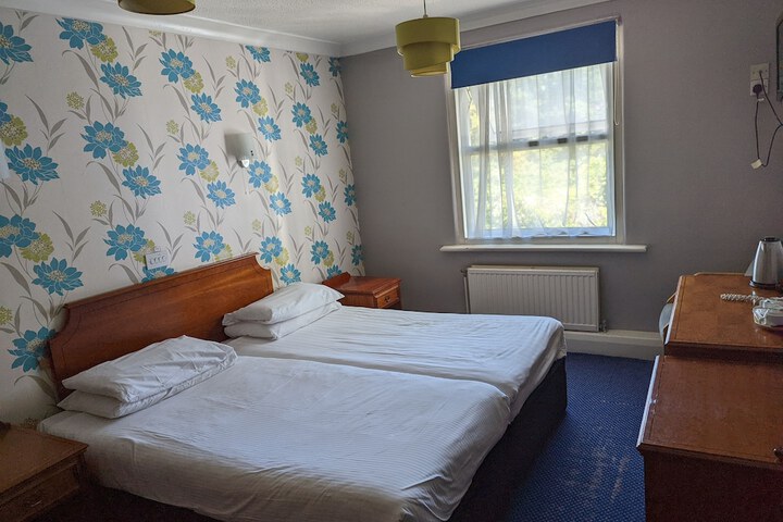 Room 46 of 118