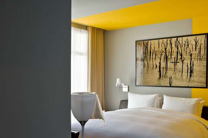 Room 9 of 175