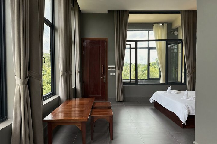 Room 12 of 40