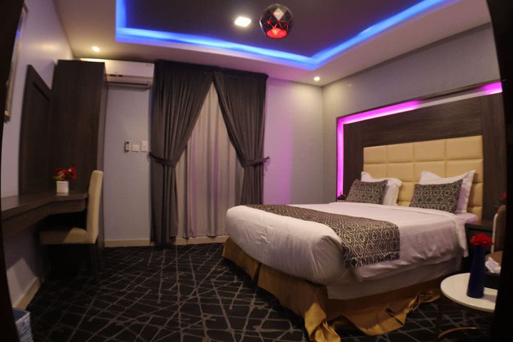 Room 18 of 66