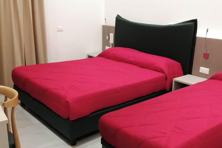 Room 30 of 98