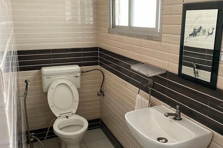 Room 8 of 14
