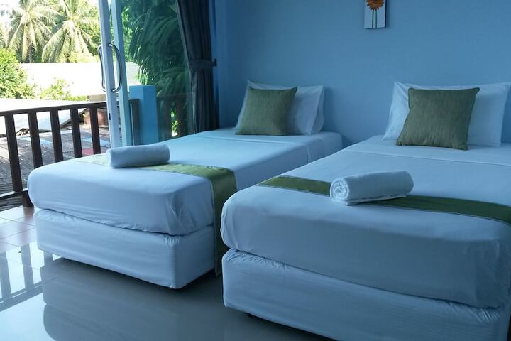 Room 21 of 37