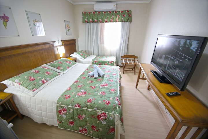 Room 5 of 19