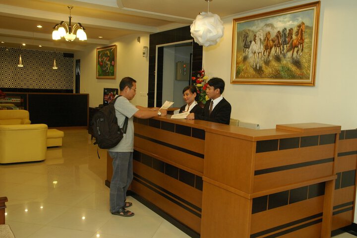 Hotel Interior 4 of 37