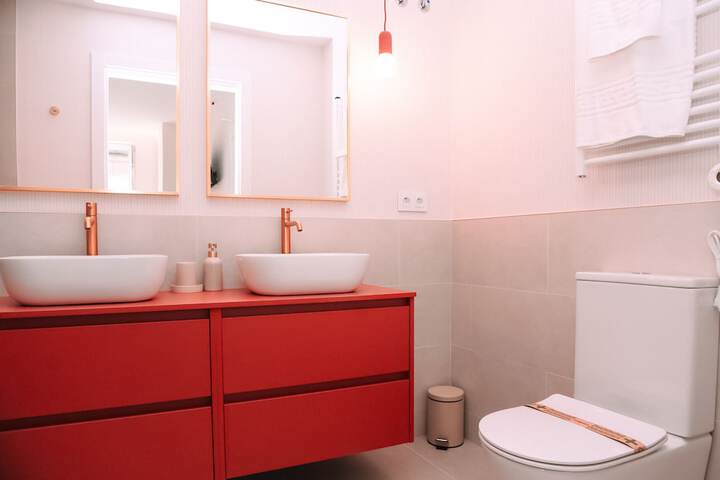 Room 53 of 70