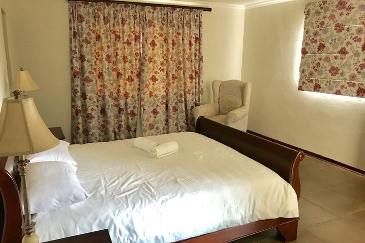 Room 6 of 23