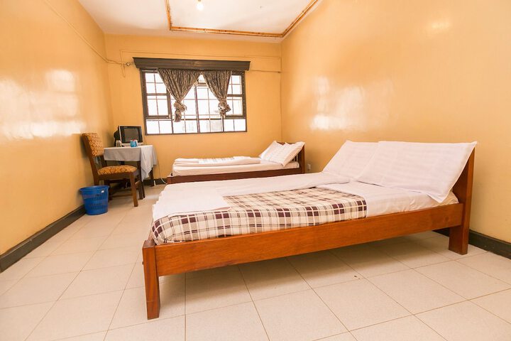 Room 9 of 11