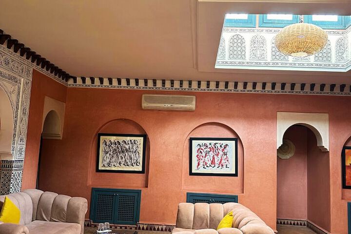 Room 50 of 76
