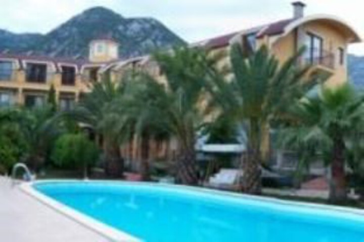 Hotel 4 of 5