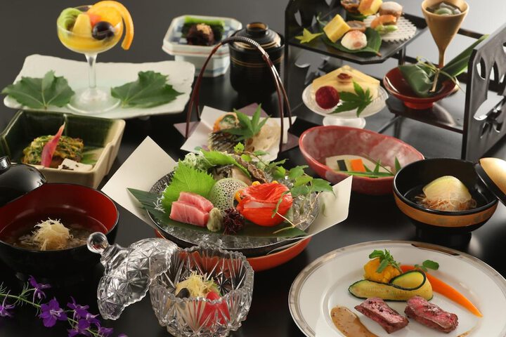 Dining 39 of 53
